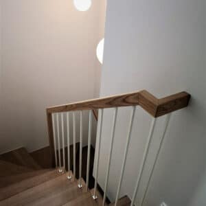 Dažytas kvadratinis vamzdelis tvoroms ir sienų pertvaroms.