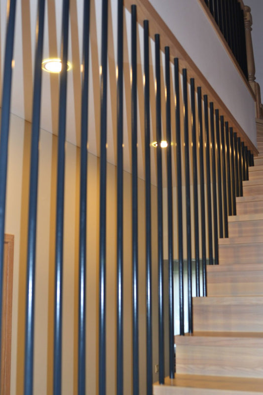 Dažytas metalo vamzdukas.